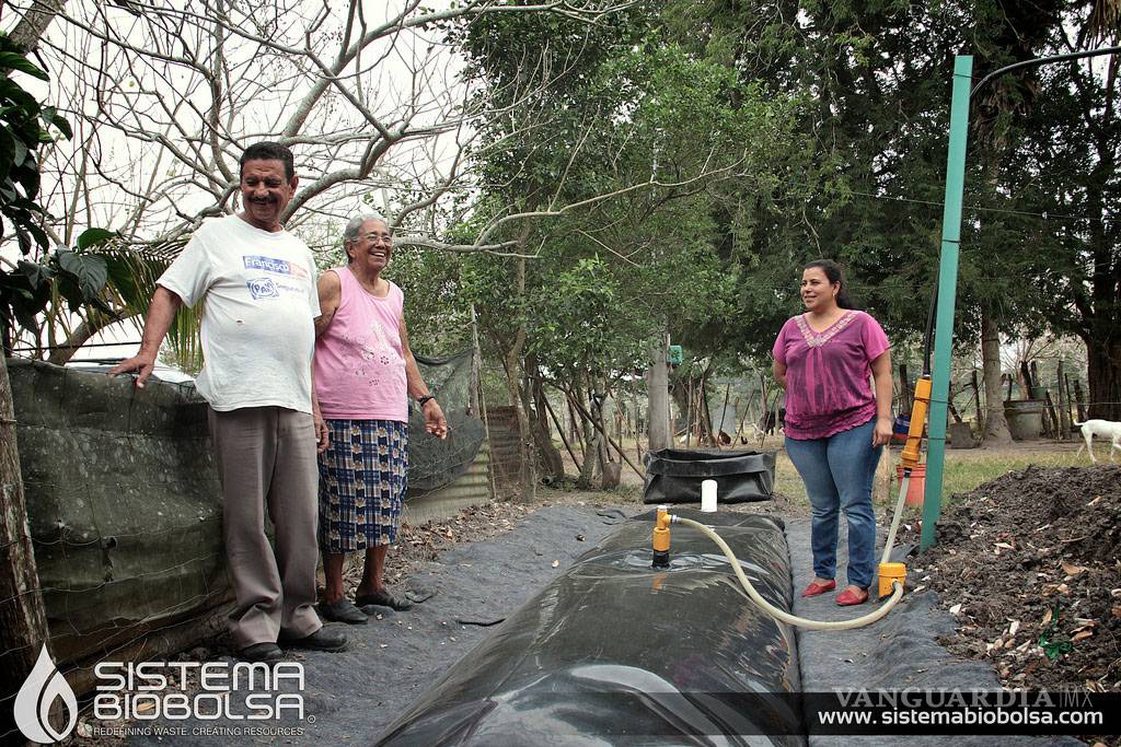 $!Mexicanos crean biodigestor que abastece de energía a 3 mil granjas en el país y América Latina