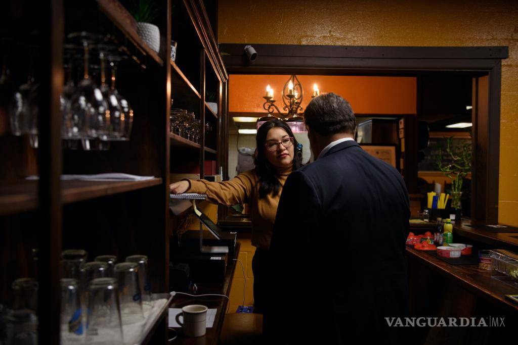 $!Biridiana Rodríguez, una cantinera que ha podido trabajar legalmente bajo el programa de Acción Diferida para los Llegados en la Infancia, en Houston.