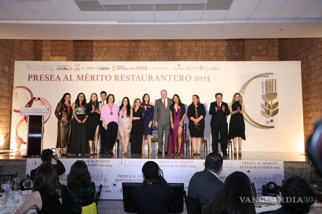 $!Así mismo, durante la ceremonia se agradeció a las mujeres de la industria.