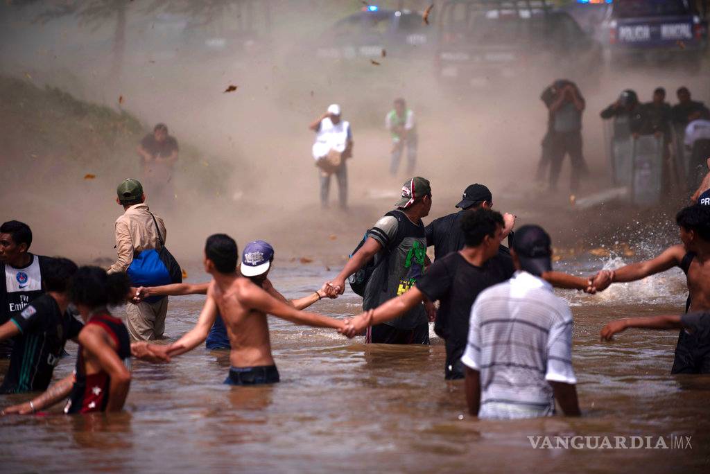 $!Trump aumenta a 15 mil los militares que podría enviar a la fronteras