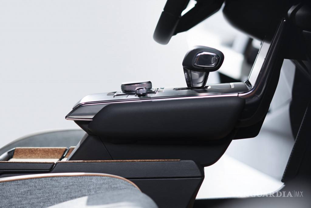 $!Mazda MX-30, la marca japonesa entra a la era eléctrica con un llamativo SUV