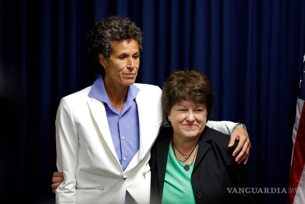 $!Acusadora de Cosby celebra veredicto