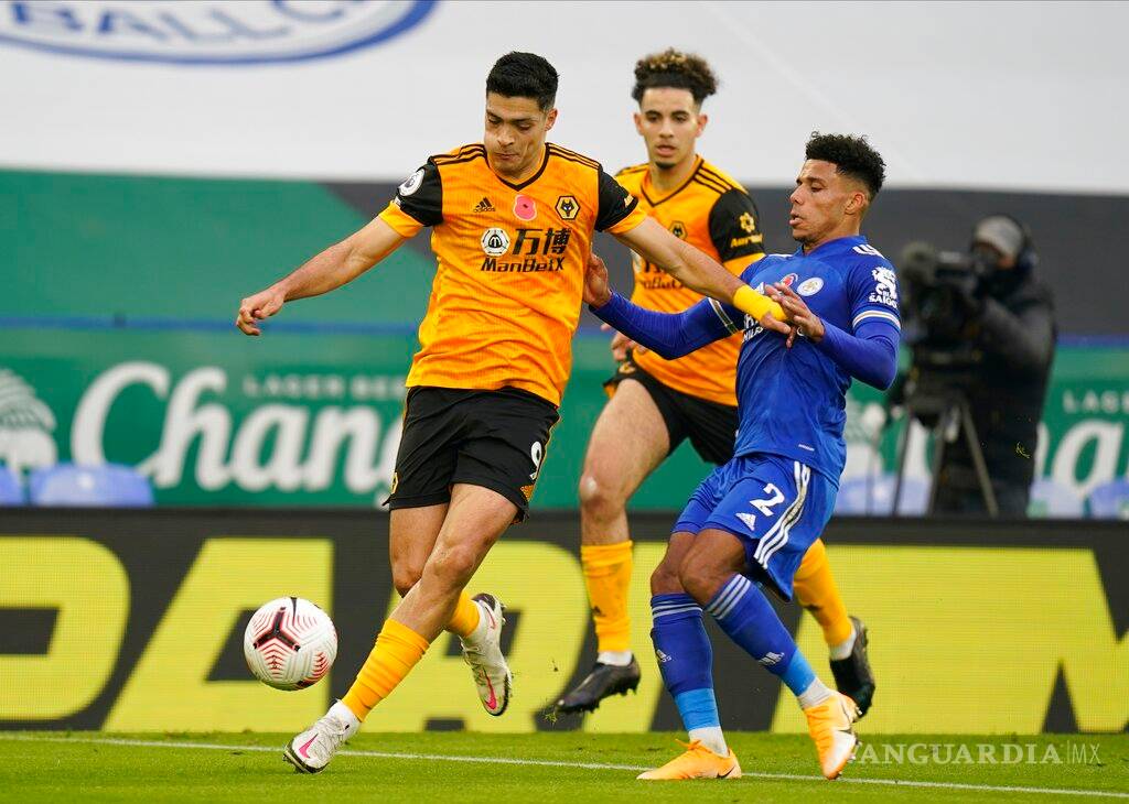 $!Leicester City se roba la cima de la Premier tras vencer a Jiménez y los Wolves