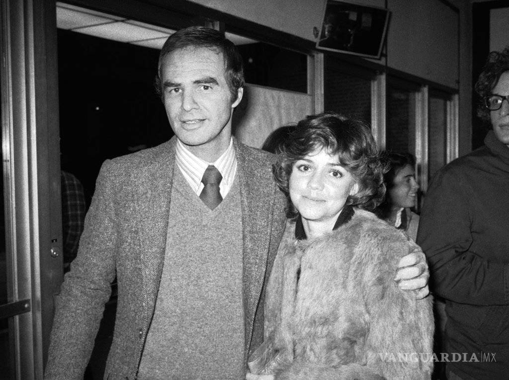 $!La actriz Sally Field asiste a funeral privado de Burt Reynolds