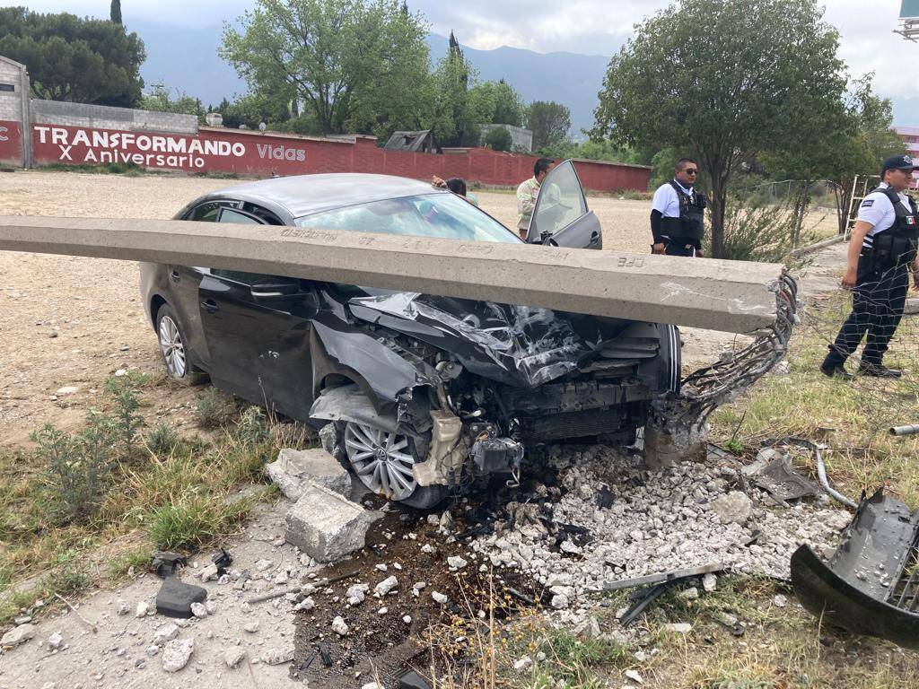 Mujer Derriba Poste De La Cfe Y Termina Dentro Del Cobac Saltillo