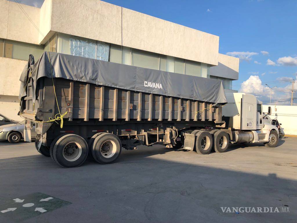 $!Decomisan arsenal y un millón de pesos en carretera a Saltillo