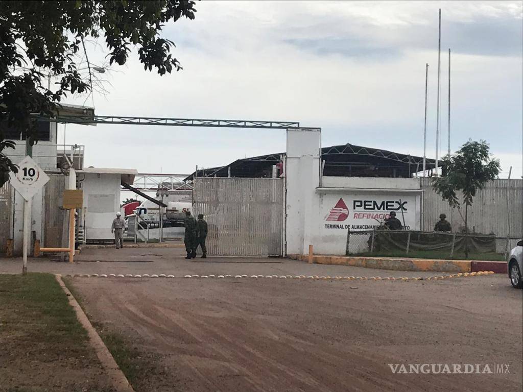 $!Resguardan Ejército y Marina instalaciones de Pemex