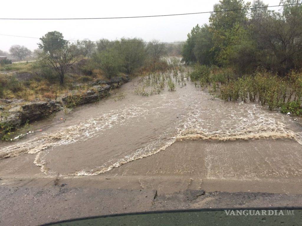 $!Intensas lluvias dejan inundaciones en colonias de Múzquiz, Coahuila
