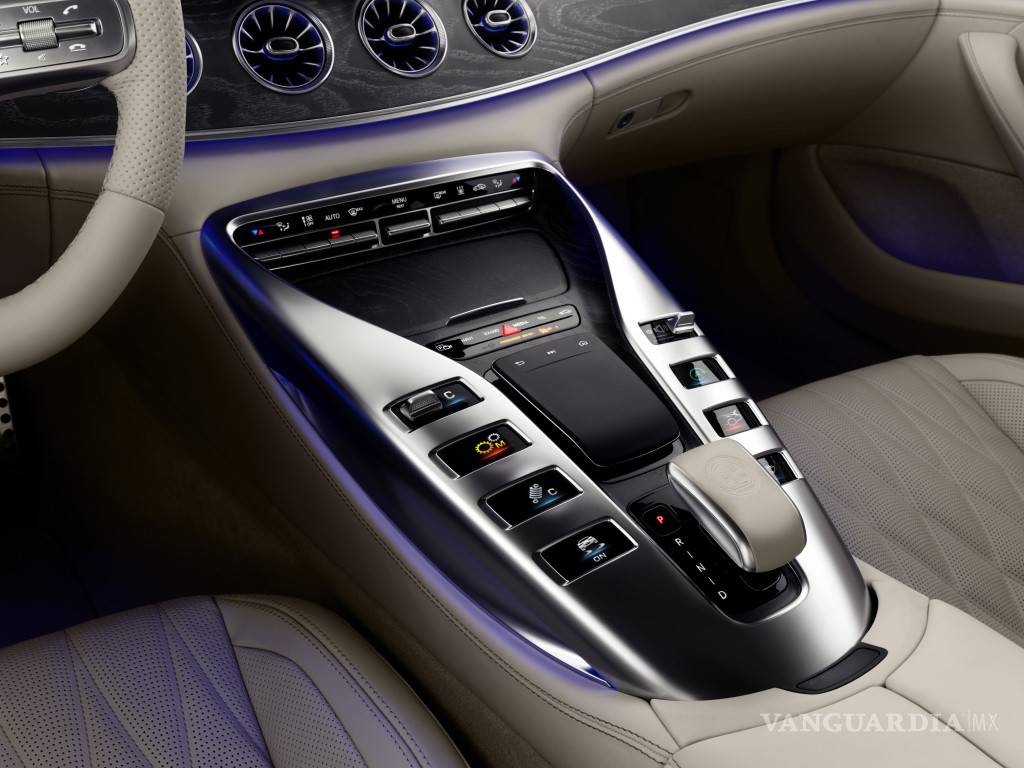 $!Mercedes-AMG GT 4-Door Coupe, impactante y poderoso sedán de lujo