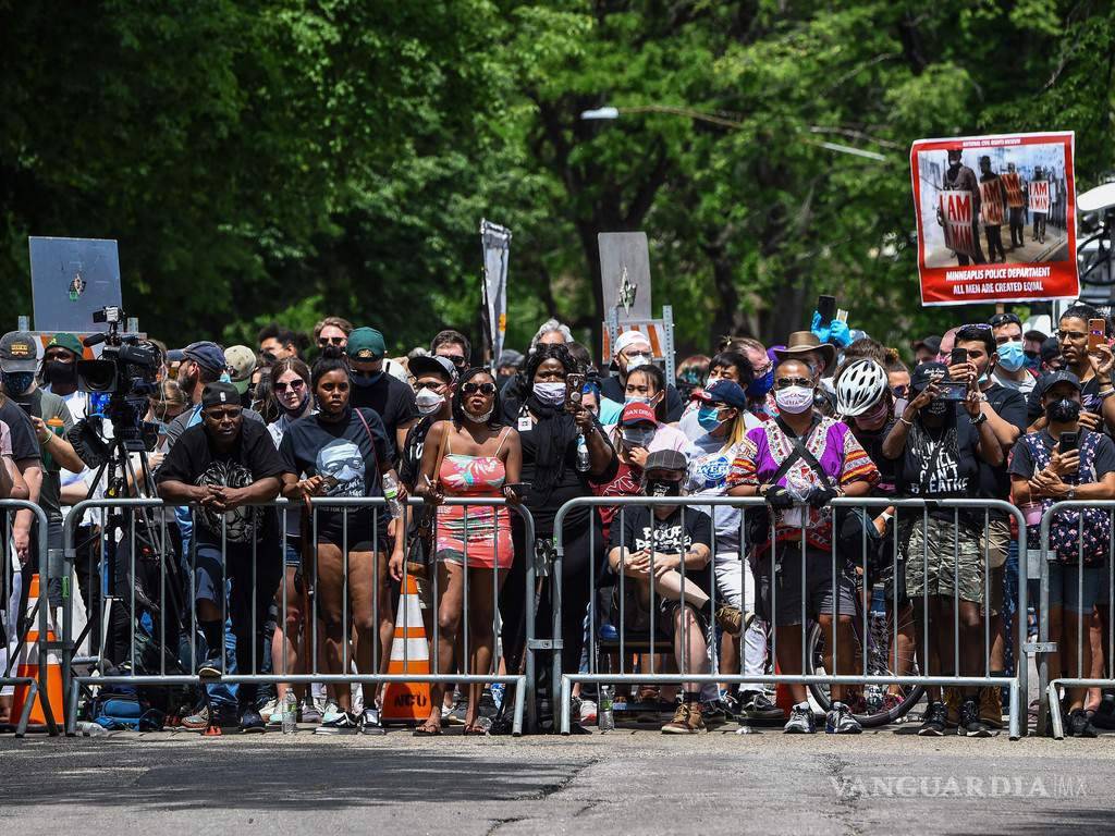 $!Así iniciaron hoy los funerales de George Floyd