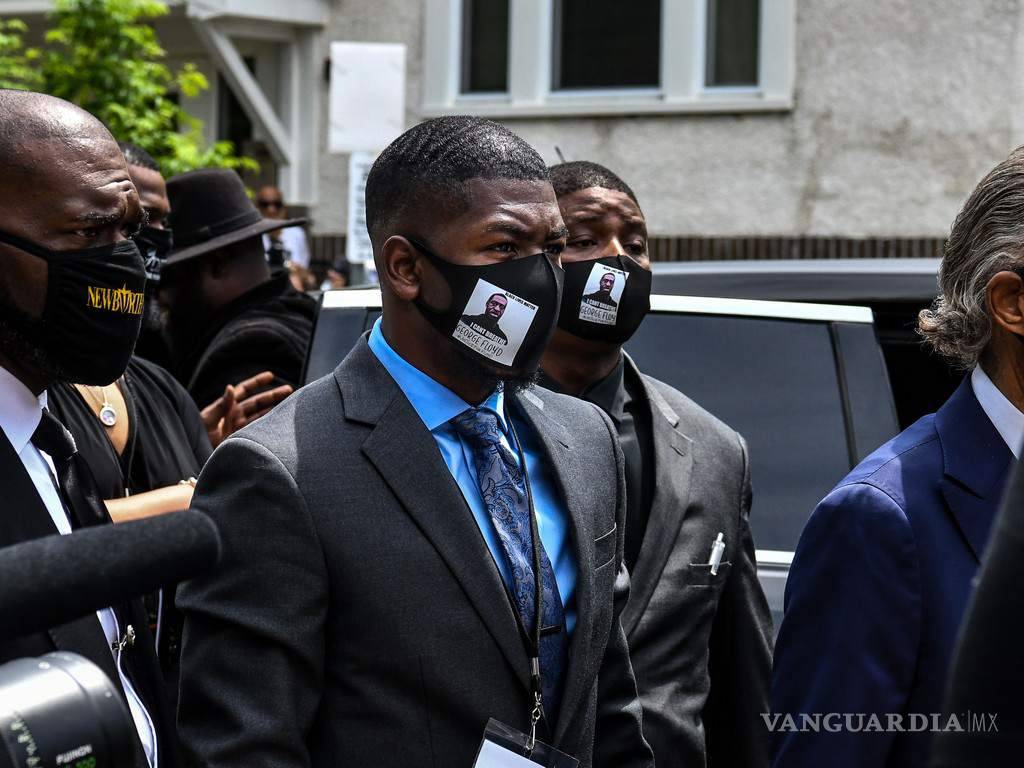 $!Así iniciaron hoy los funerales de George Floyd