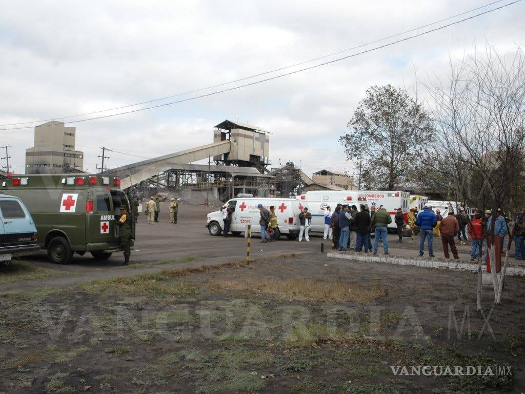 $!Pasta de Conchos: Sepultan sueño de rescate a mineros, AMLO revela verdad a familiares de Coahuila