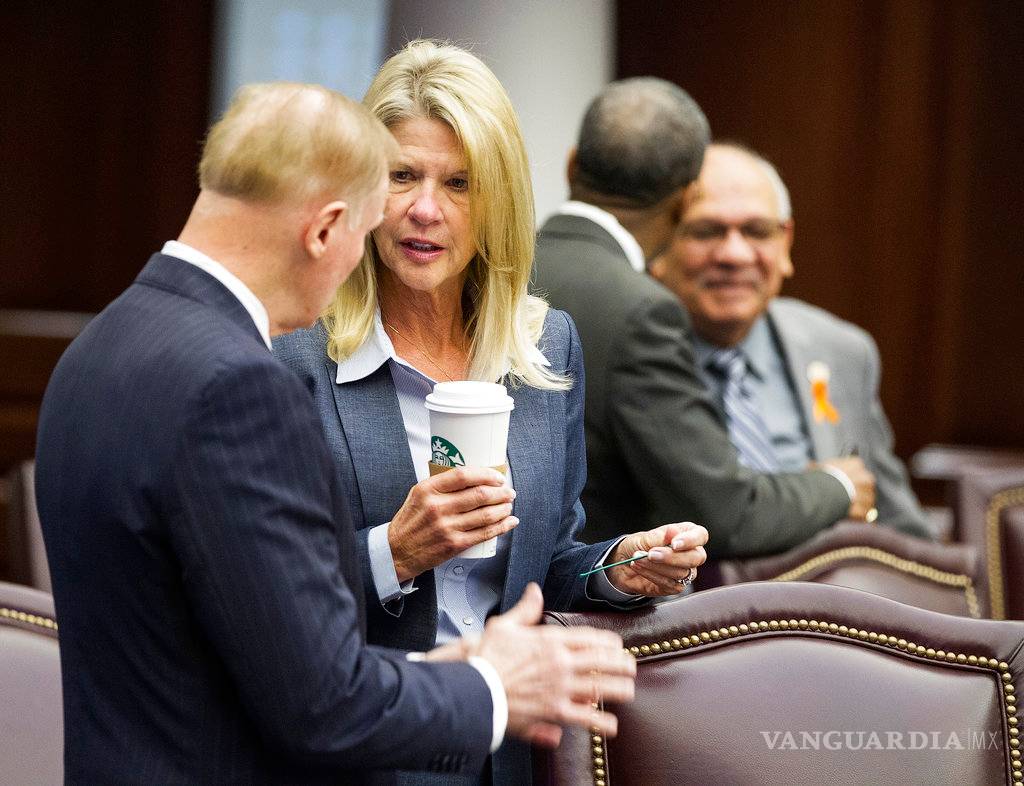 $!Aprueban ley para resguardar escuelas en Florida; autorizan que empleados puedan portar arma