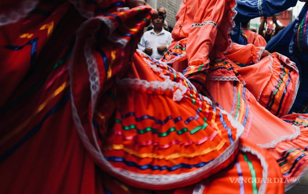 $!Las tradiciones familiares, como las celebraciones, rituales o recetas que se transmiten de abuelos a nietos.