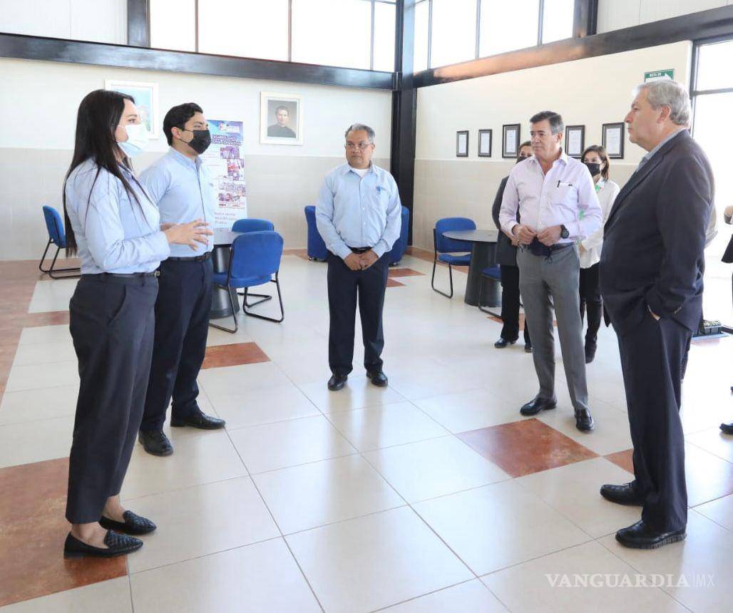 $!Saltillo trabaja día a día en su seguridad y en empleo, afirma Chema Fraustro