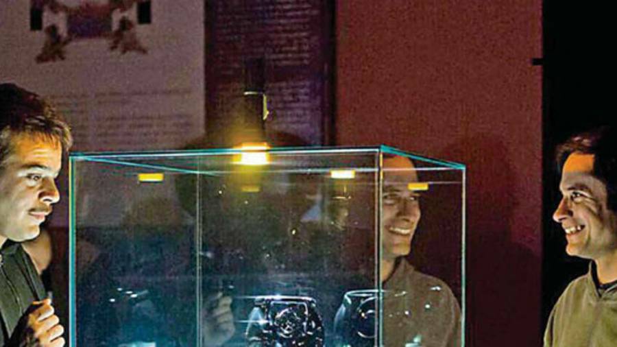 Es una hipnosis intensa que parece venir de algún subconsciente ancestral. Magia pura...