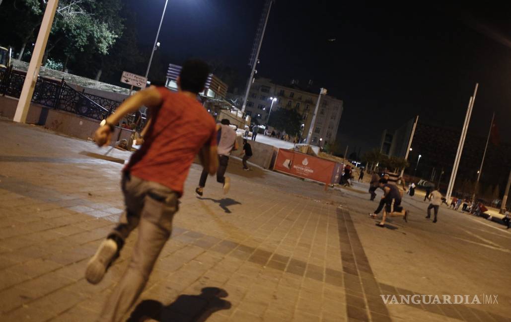 $!265 muertos, entre ellos 104 golpistas, el saldo del fallido golpe de estado en Turquía