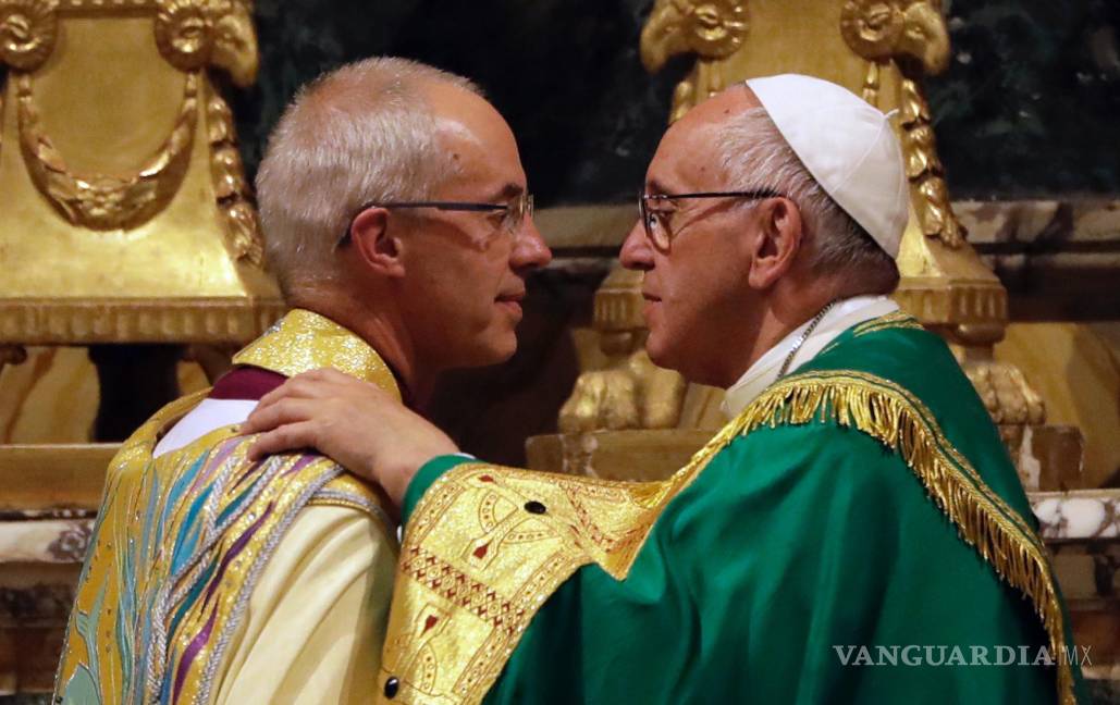 $!El Papa Francisco saluda al arzobispo de Canterbury, Justin Welby, en la iglesia de San Gregorio al Celio, en Roma, el 5 de octubre de 2016.