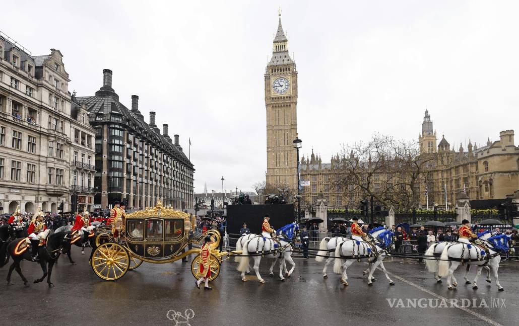 Así inicia el reinado del Carlos III tras una larga espera para ser el monarca británico (fotos)