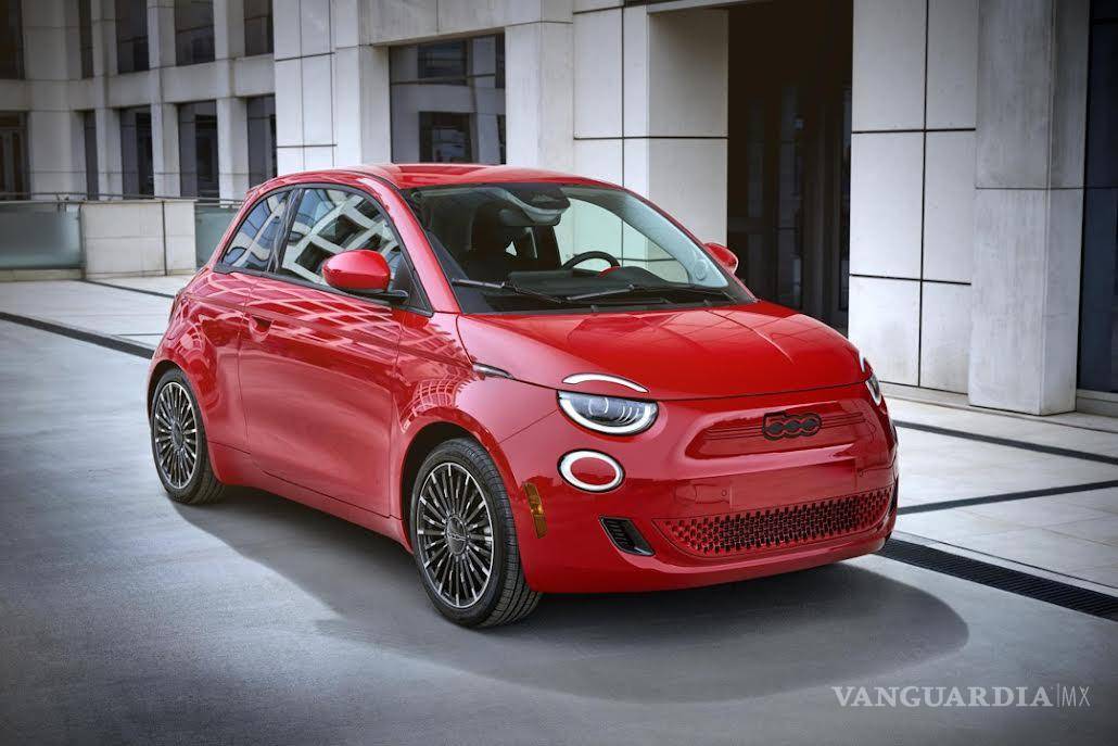 $!El FIAT 500e cuenta con 85 kW de capacidad de carga rápida con 31 millas (50 kilómetros) de alcance después de sólo cinco minutos de carga y el 80 por ciento de la capacidad de la batería en sólo 35 minutos