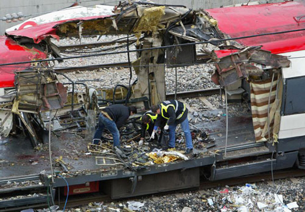 $!En la estación de El Pozo estallaron dos bombas a las 7:38, una más en Santa Eugenia. A las 7:39 hubo cuatro explosiones más, en otro tren, cerca de la estación de Atocha