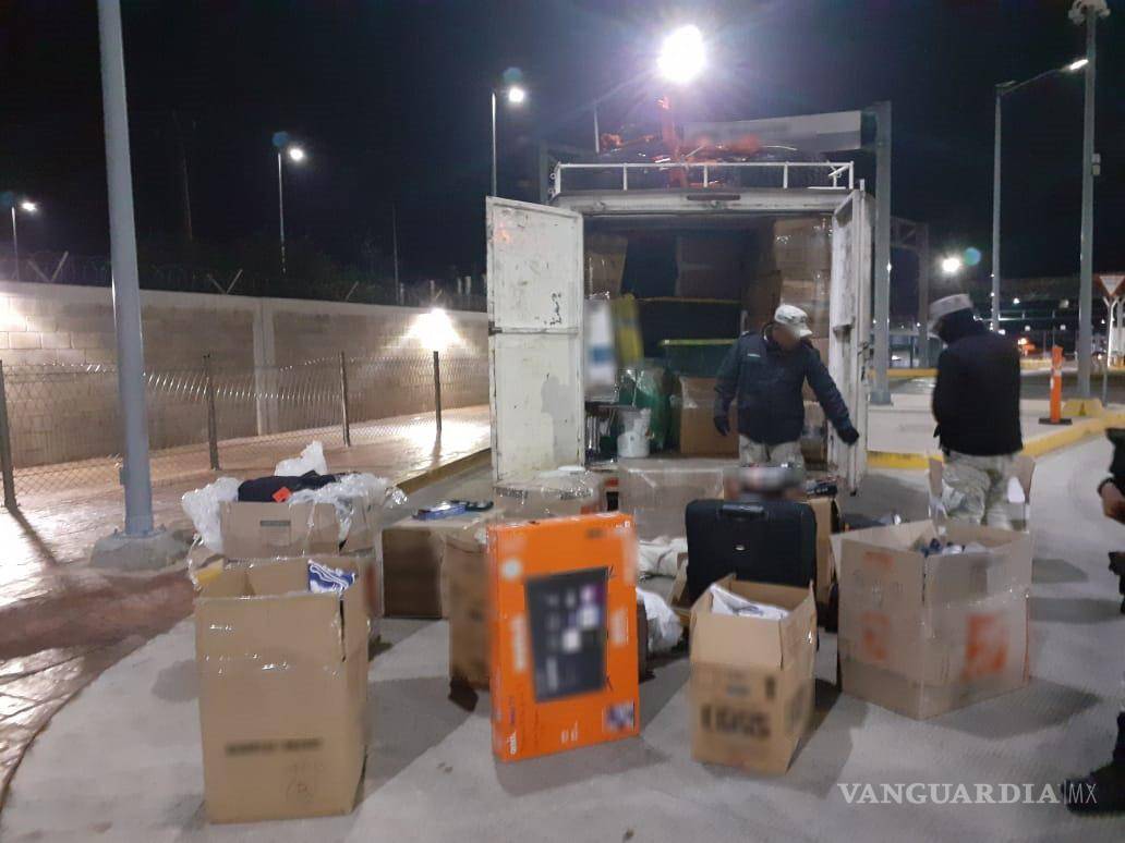 $!Al conductor y a sus dos acompañantes les fue leída la Cartilla de Derechos que Asisten a las Personas en Detención.