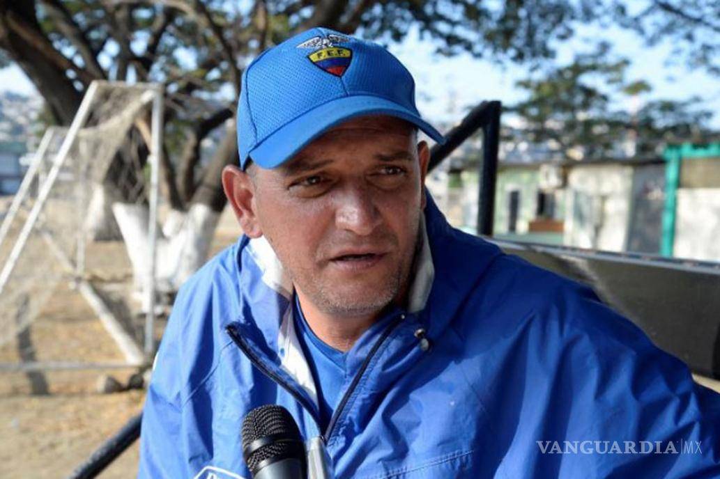 $!Suspenden a DT por pedir fotografías desnuda a una de las futbolistas