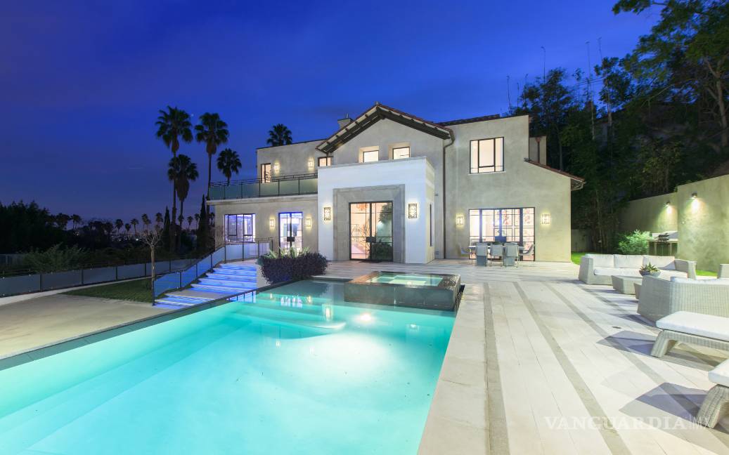 $!Rihanna se compra una mansión de 7 millones de dólares en Hollywood