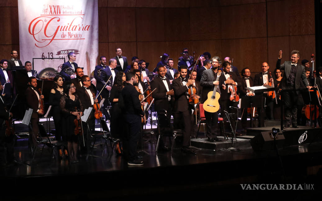 $!Noche de estrenos; culmina el 24 Festival Internacional de Guitarra de México
