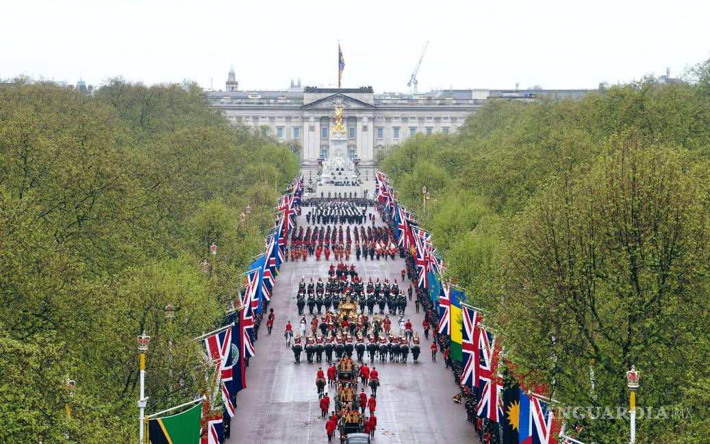 Así inicia el reinado del Carlos III tras una larga espera para ser el monarca británico (fotos)