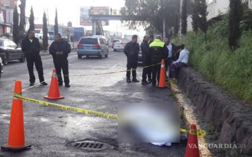 $!Pasajero mata a tiros a dos asaltantes de una combi en el Estado de México