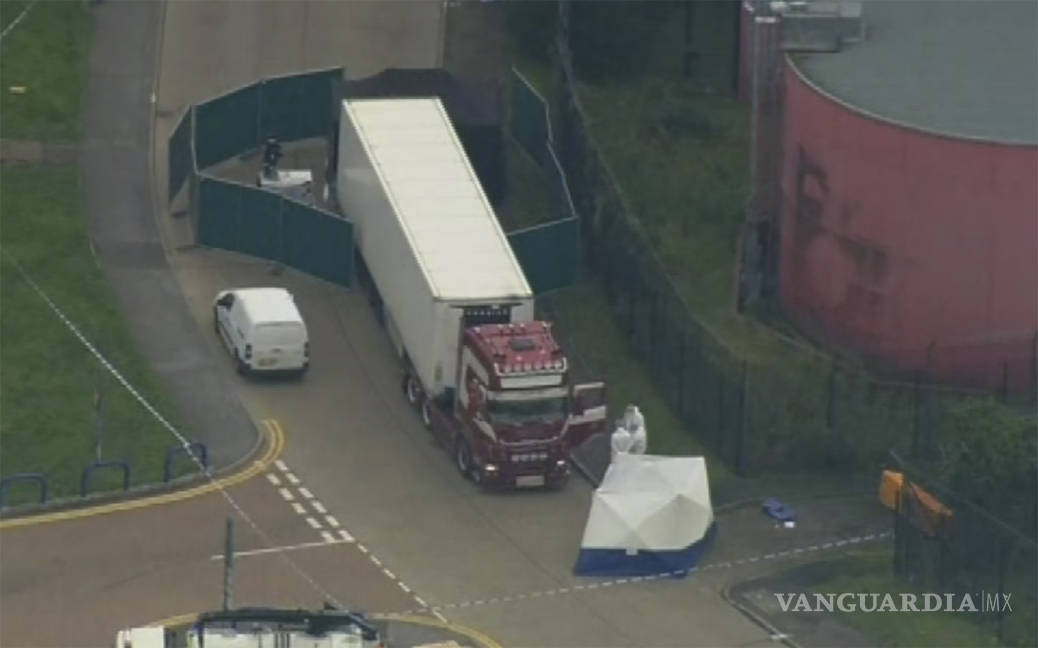 $!Encuentran 39 cadáveres en un contenedor de un camión en Inglaterra