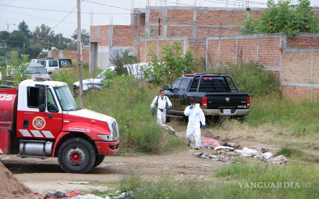 $!Más cuerpos en Jalisco, encuentran 10 cadáveres sepultados en lote baldío de Tonalá