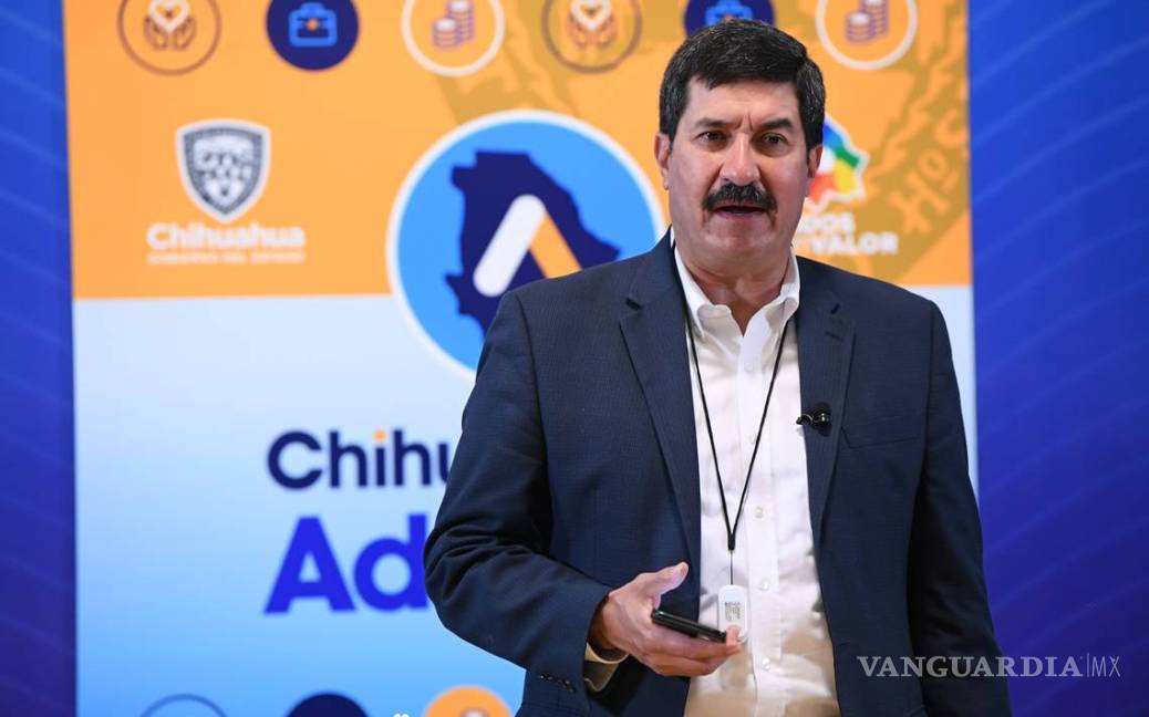 Javier Corral decide aislarse por posible contagio de COVID-19; se hará pruebas