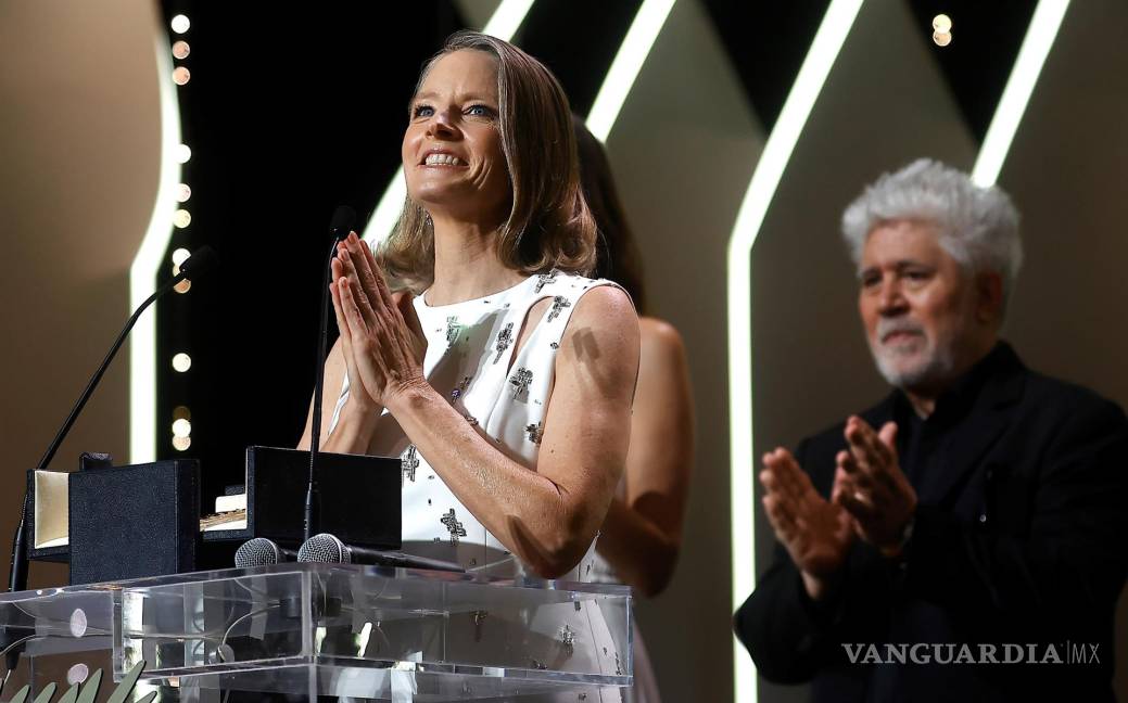 $!Una emocionada Jodie Foster recibe Palma de Oro de honor del Festival de Cannes