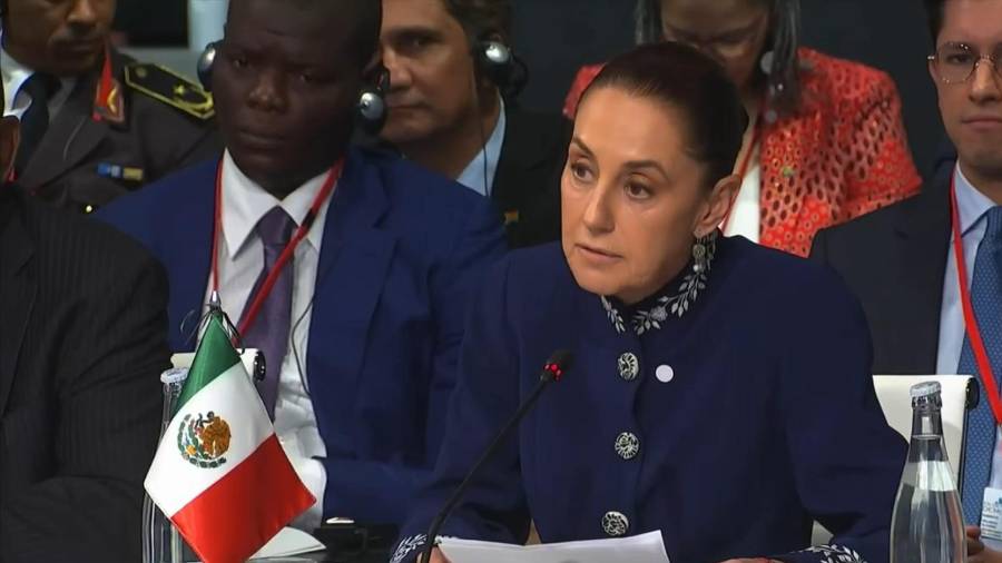 La mandataria informó que conversó con su homólogo sobre asuntos históricos vinculados con la conquista.