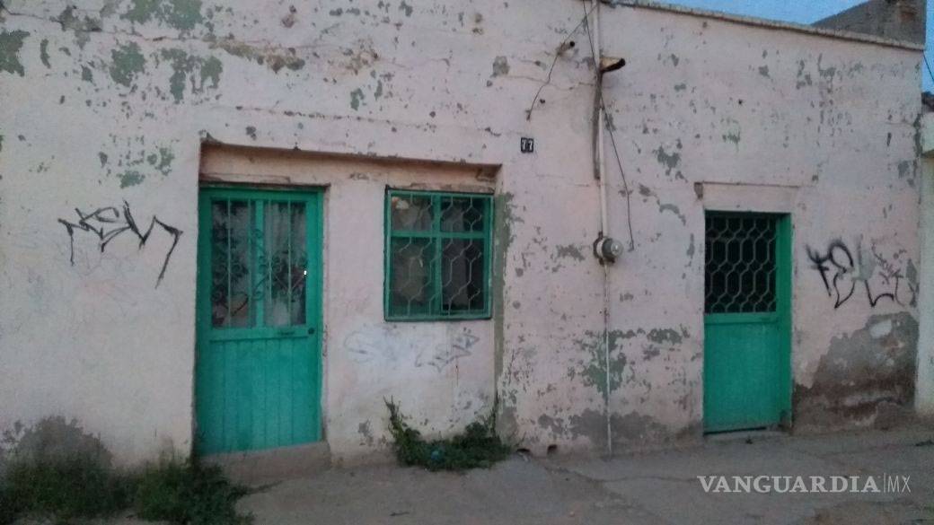 Anciana de 85 años en extrema pobreza, paga predial de su casa a punto del derrumbe con los mil 160 pesos que le otorga Sedesol