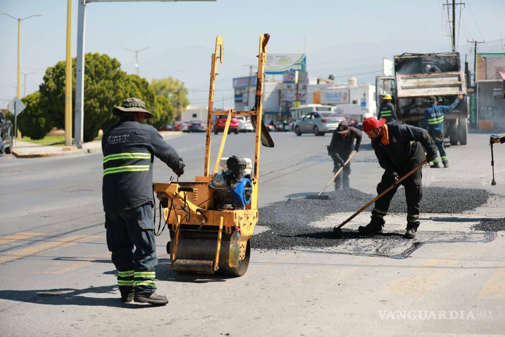$!Los trabajos de rehabilitación también se extendieron a vialidades en distintos sectores.