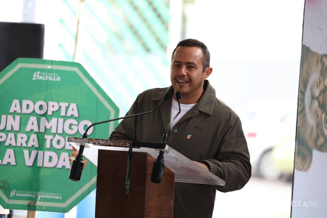 $!César Iván Moreno Aguirre destacó que el bienestar de los seres sintientes es una prioridad para el Gobierno de Saltillo y llamó a generar mayor conciencia y empatía hacia los animales.