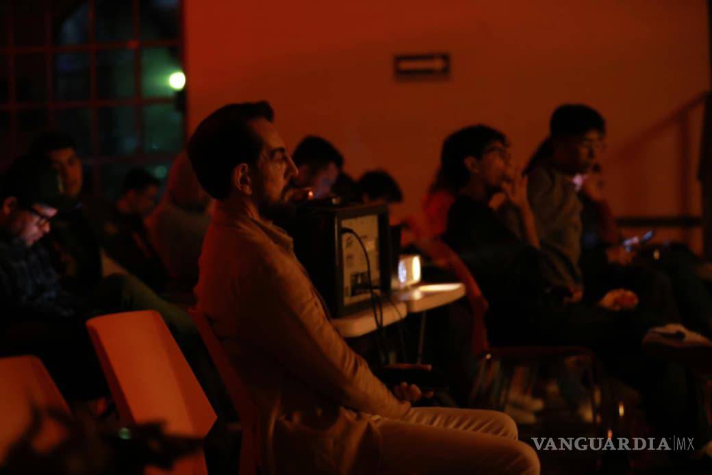 $!El Auditorio Víctor Arámbula recibió la proyección de “El espinazo del diablo”, como parte del ciclo dedicado al cine de terror.