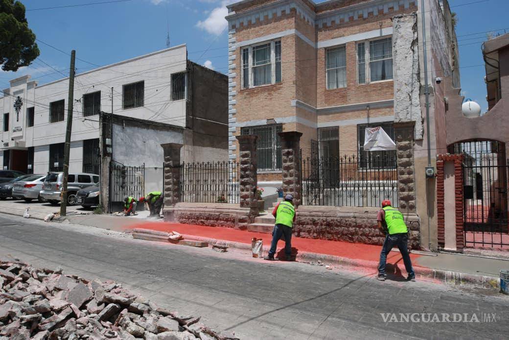 $!El Gobierno Municipal complementa estos trabajos con embellecimiento de fachadas, retiro de cableado en desuso e instalación de nuevo mobiliario urbano.