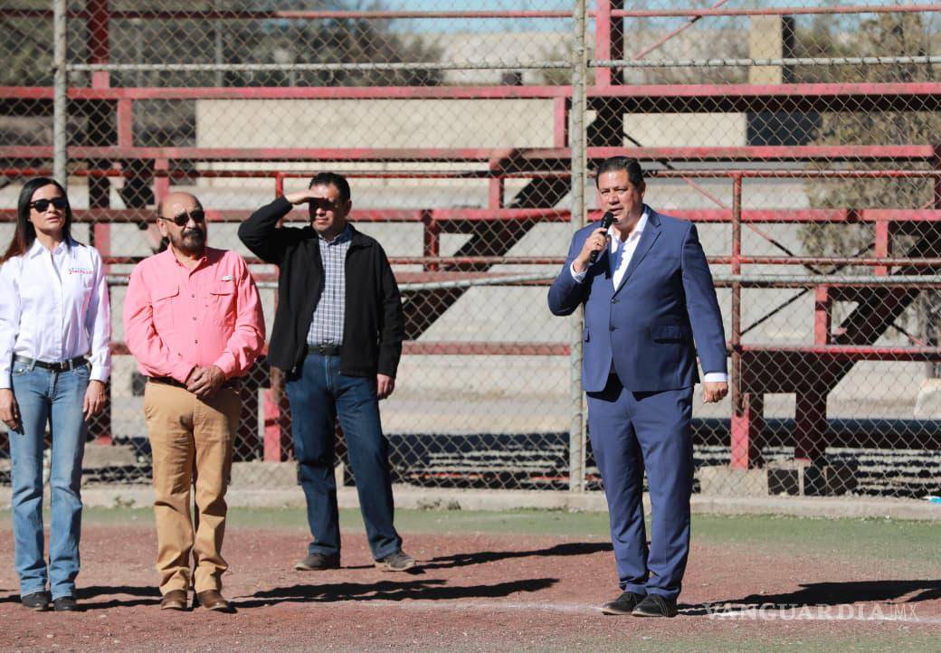 $!Autoridades municipales destacaron que este tipo de actividades fortalecen el sentido de pertenencia y fomentan entre las nuevas generaciones el respeto por la Bandera y la historia nacional.