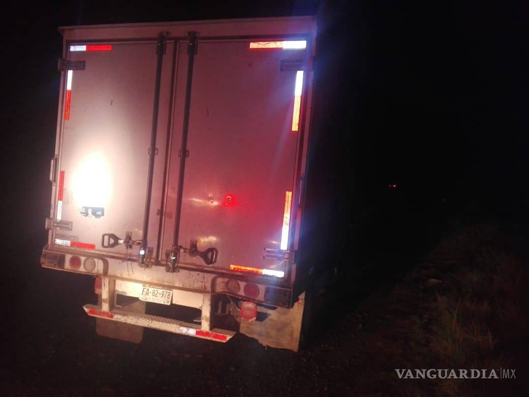 $!Cae huachicolero con 5 mil litros de combustible en la carretera Saltillo-Torreón