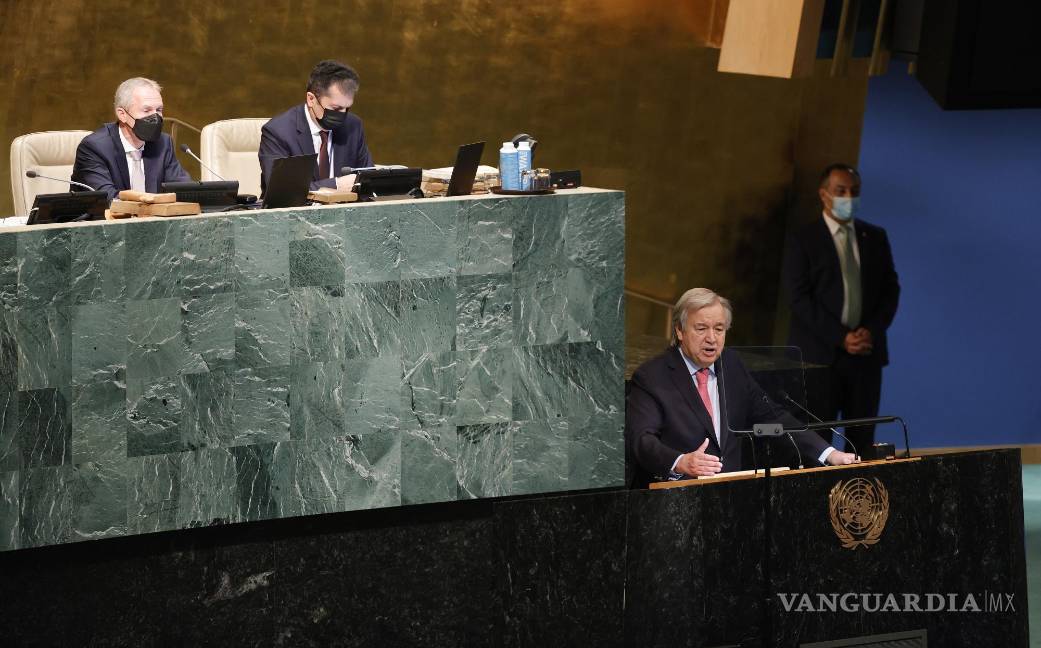 $!El Secretario General de las Naciones Unidas, Antonio Guterres, habla al abrir el Debate General 77 dentro del Salón de la Asamblea General en Nueva York.
