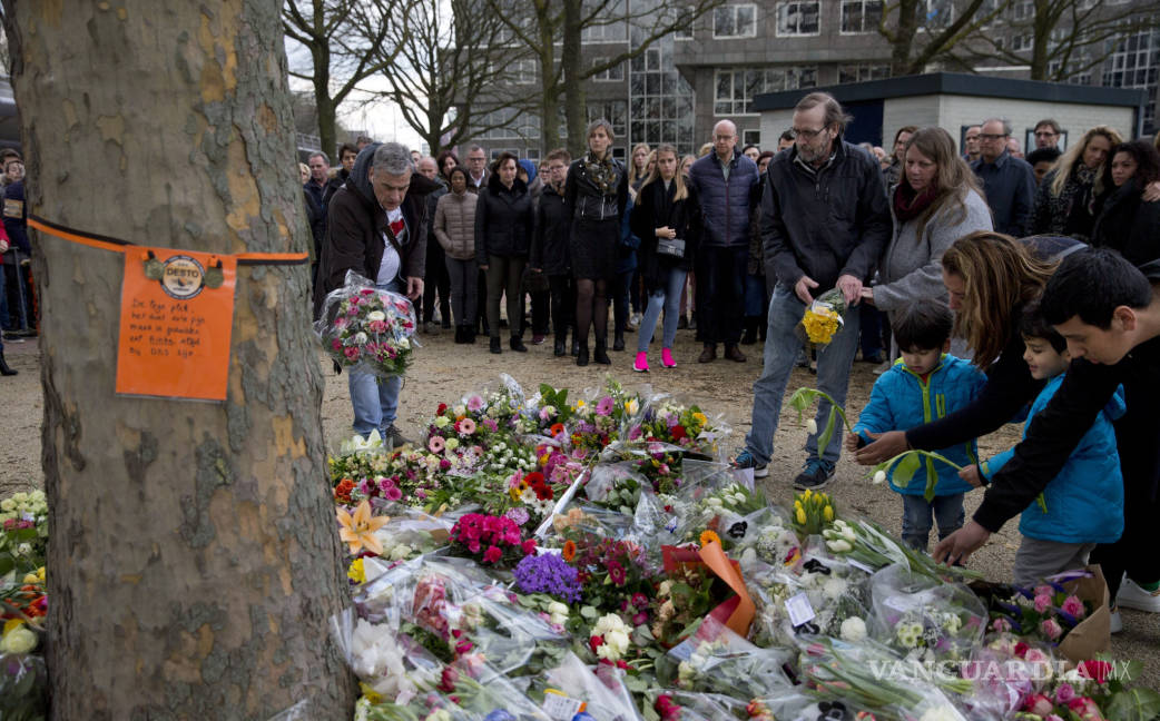 $!Policía holandesa interroga a los tres detenidos tras el tiroteo en Utrecht
