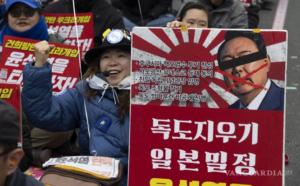 $!Aspectos de las protestas en Corea del Sur en contra de la promulgación de ley marcial.