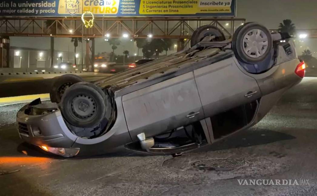 $!Elementos de Tránsito Municipal atendieron el accidente y tomaron conocimiento de los daños.