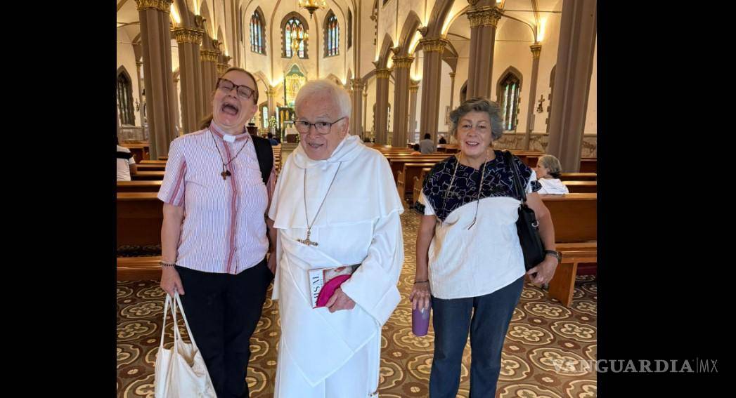 $!La Diócesis de Saltillo notificará al Vaticano sobre la intervención de la clériga anglicana Emilie Smith (izq.), en la liturgia católica, acto considerado contrario a las normas eclesiásticas.