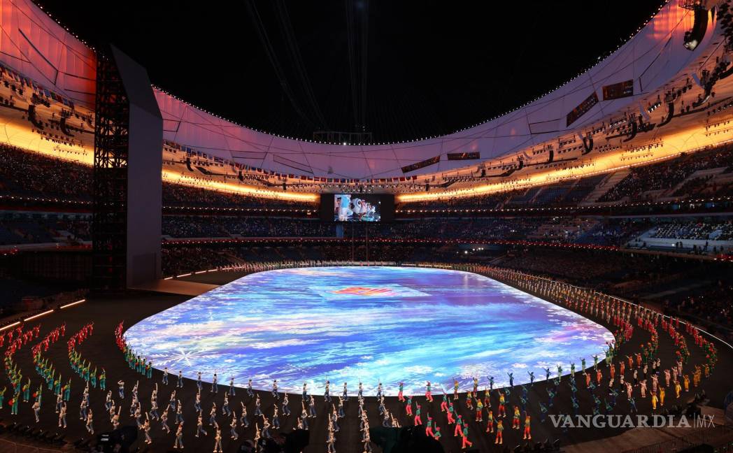 $!Artistas durante el pre-espectáculo de la Ceremonia de Apertura de los Juegos Olímpicos de Beijing 2022 en el Estadio Nacional. EFE/EPA/Jerome Favre