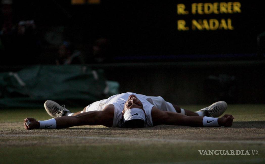 $!Nadal y Federer disputaron en 2008 la Final de Wimbledon, considerado uno de los mejores partidos en la historia del tenis.